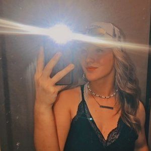 Meet your Posher, Kadey